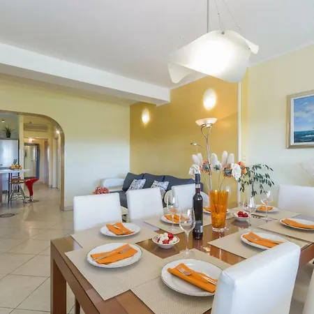 Σπίτι διακοπών Holiday House Kristina Vodnjan