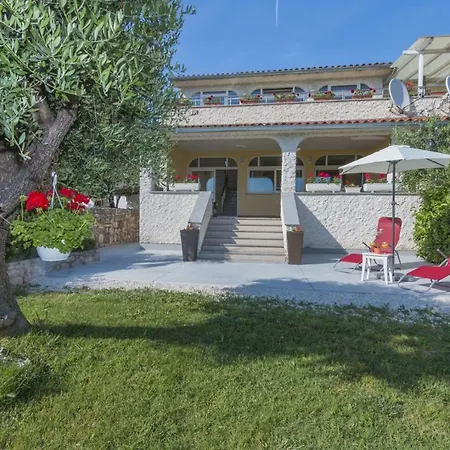 Holiday House Kristina بيت للعطل فودنيان