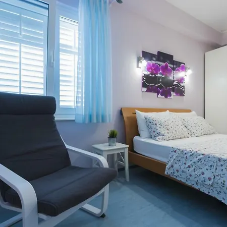 Holiday House Kristina * فودنيان
