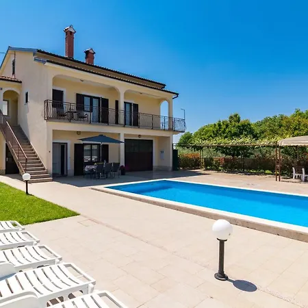 House Kristina Holiday home Radovani