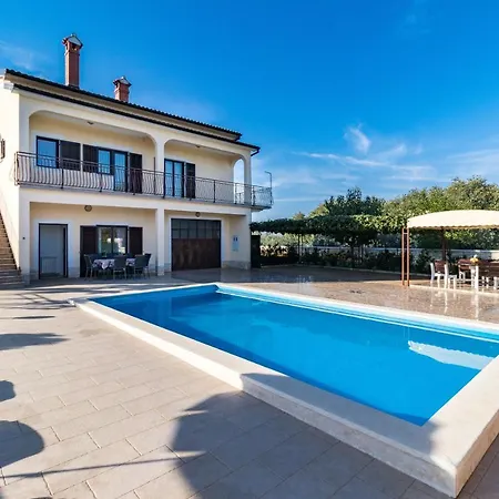 Holiday home House Kristina Radovani