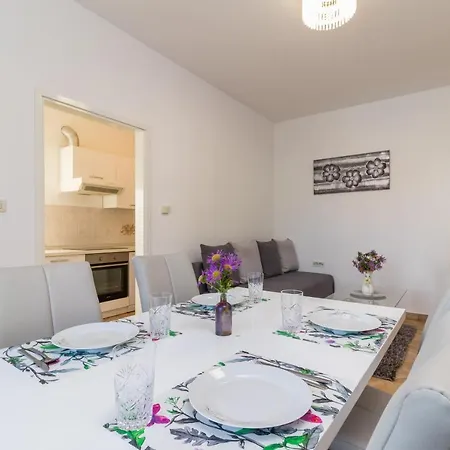 House Kristina Holiday home *